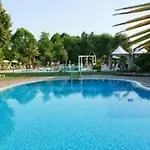 Harrys' Garden Отель 4*