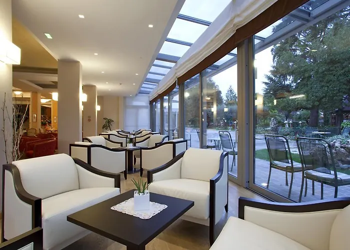 Harrys' Garden Отель 4*