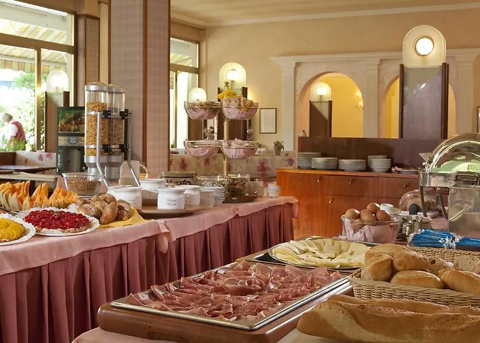 Harrys' Garden Hotel