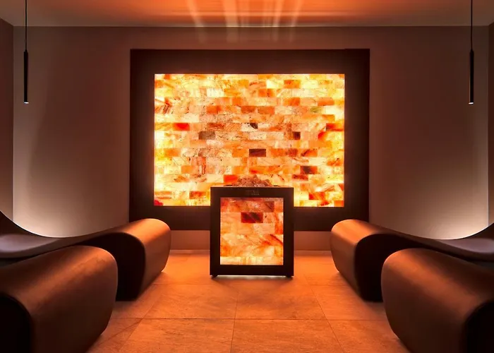 Harrys' Garden Hotel